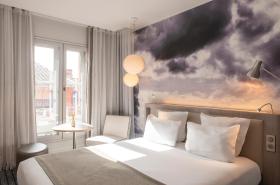 Le Grand Balcon Hotel - photo 4