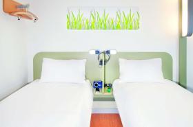 ibis budget Toulouse Centre Gare - photo 10