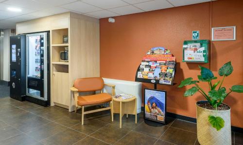 B&B HOTEL Toulouse Cité de l'Espace Hurel - photo 2